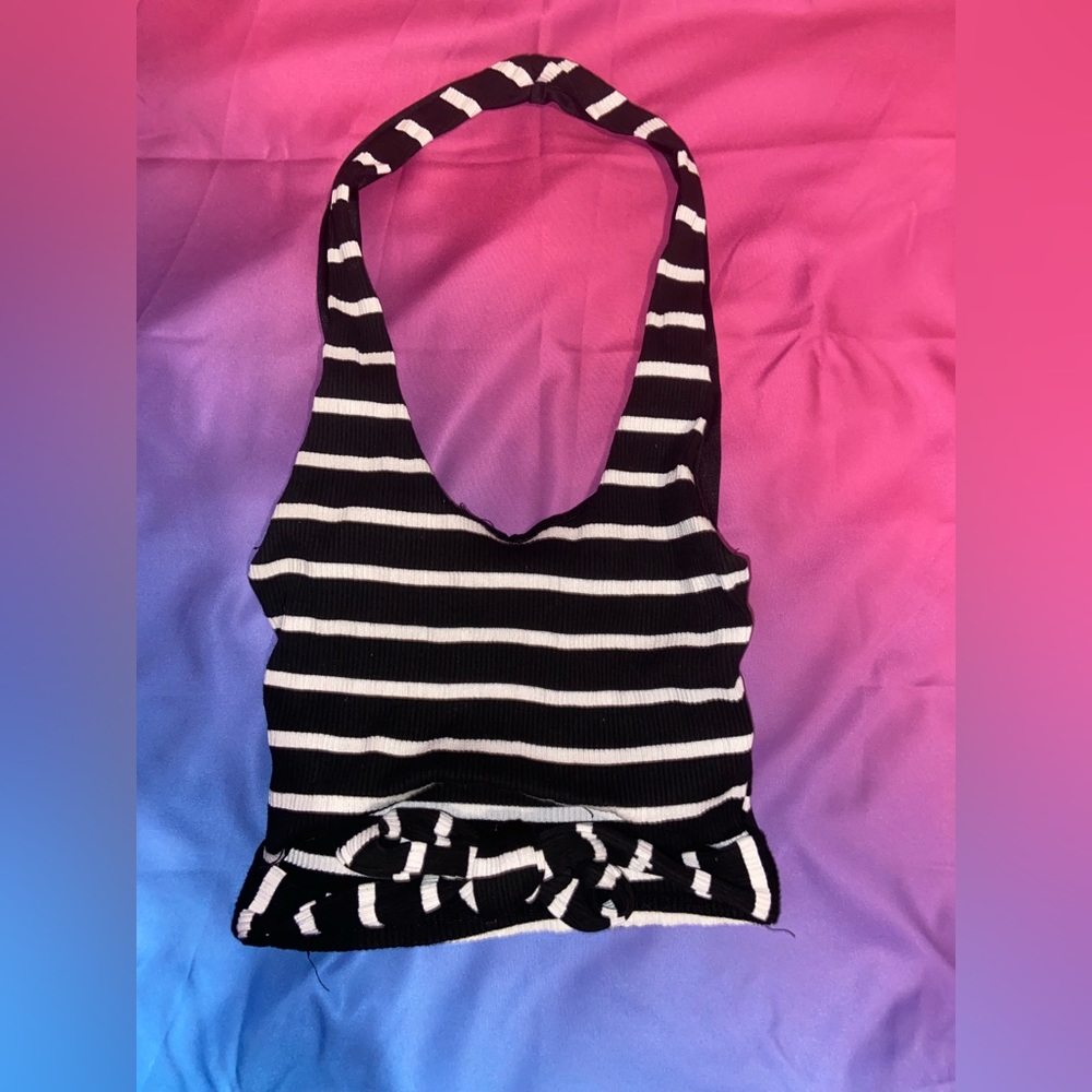 Cute crop tops !